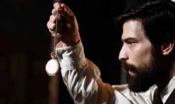 "Freud": La nueva apuesta de Netflix al suspenso y la psicología
