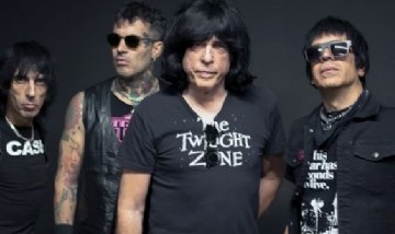Marky Ramone reinventó clásicos de Bob Dylan y The Outsiders con el sonido acelerado del punk