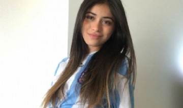 Una cantante correntina se comparó con Antonela Roccuzzo y sorprendió por el increíble parecido
