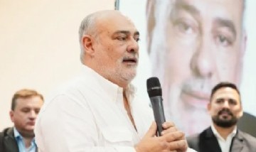 Ricardo Colombi cruzó sin filtros a su oponente: "Para ser político, primero tenés que terminar la secundaria"