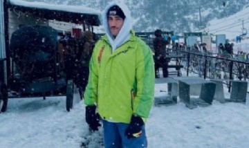 Tomás Holder quiso presumir sus vacaciones en Bariloche y terminó escrachado por Juariu