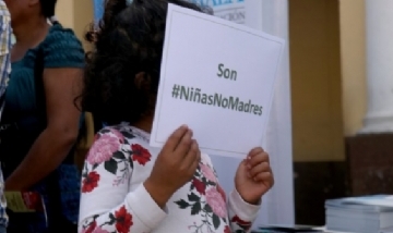 Denunciarán al Estado argentino por "obligar a las niñas abusadas a parir"