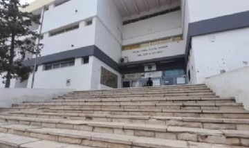 Horror en Neuquén: una mamá y su hija golpearon a la directora de una escuela hasta desfigurarla