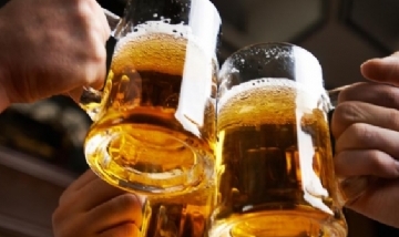 ¿Querés sacarte de encima los billetes de 5 pesos?: podés hacerlo mientras tomás una cerveza