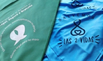 El aborto vuelve a dividir al Gobierno: evaluó armar una PASO entre "verdes" y "celestes"