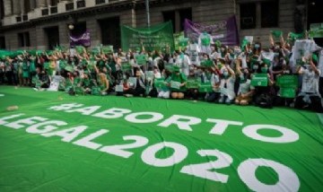 Aborto legal en Argentina: Diputados dio media sanción y ahora falta el Senado