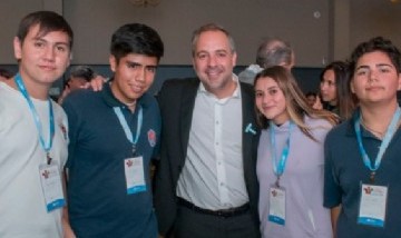 Stevanato presentó un programa destinado a adolescentes en el municipio de Maipú