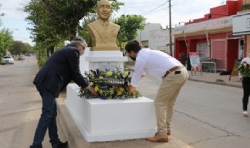 San Andrés de Giles: Se descubrió un busto para recordar al ex presidente Héctor José Cámpora