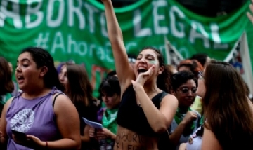 El gobierno oficializó el protocolo para el aborto legal