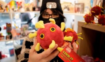 Viral: un peluche del coronavirus es el regalo tendencia de los Reyes Magos