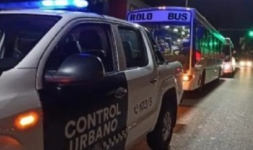 Escándalo en Funes por una docente que organizó el UPD de los alumnos en su casa