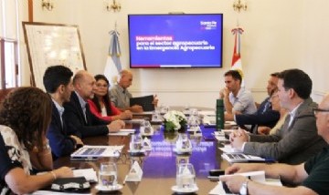 Emergencia agropecuaria: Perotti se reunió con representantes de entidades agropecuarias de Santa Fe