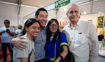 Leo Nardini y Jorge Taiana recorrieron la Feria del Libro Malvinense y reafirmaron su compromiso con la educación y la inclusión