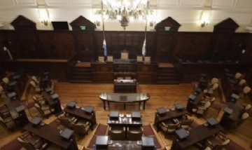 En Mendoza impulsan eliminar las vacaciones de invierno de los legisladores por considerarlas un "privilegio"