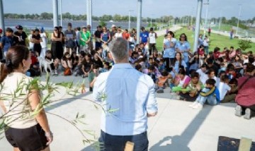 Quilmes lanzó "Quilmes Respira 2026" con plantación de árboles y participación de escuelas