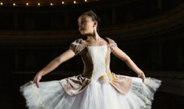Mili, una de las promesas del ballet local, logró el apoyo para audicionar en Londres
