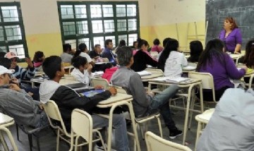 Santa Cruz: todos los alumnos de secundaria pasaron de año sin importar cuántas materias aprobaron
