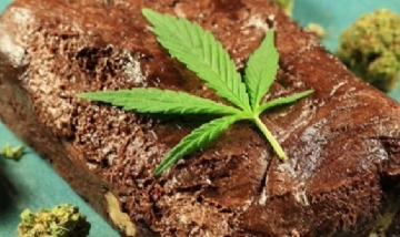 Cocinó un brownie de marihuana e intoxicó a toda su familia