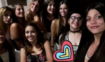 Giuli de previa con sus amigas en Rosario, Santa Fe.