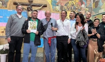 El Arzobispo García Cuerva y el padre "Toto" De Vedia entregaron un reconocimiento a la Superintendencia de Servicios de Salud