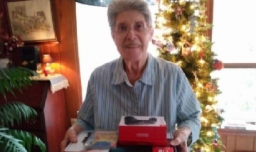 La abuela gamer que jugó más de 3000 horas y se niega a "dejar de regar sus rosas"