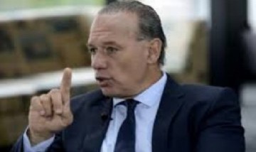 Berni criticó el decreto del Presidente que permite el ingreso de extranjeros con antecedentes penales