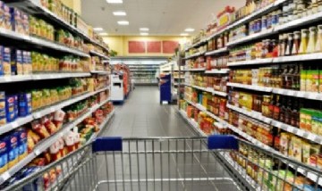 Una cadena de supermercados busca empleados con sueldos superiores a $ 700.000