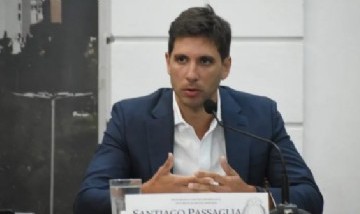 Santiago Passaglia recibió a estudiantes de San Nicolás que presentarán un proyecto sobre IA en un congreso