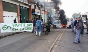 Trabajador de VASPIA denunció que no cobran desde julio tras el cierre de la metalúrgica en Lanús
