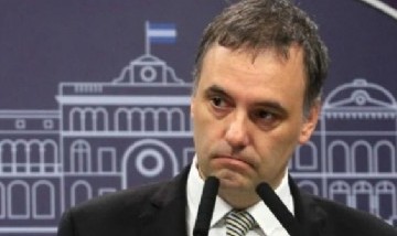 Una factura por más de $8 millones en sábanas quedó incorporada a la causa que investiga a Manuel Adorni