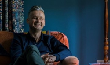 Tom Chaplin, estrenó un short film y anunció su nuevo álbum solista "Midpoint"