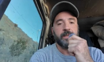 Un youtuber vivió con dificultad su paso por la Ruta 40 y mostró como los baches le rompieron el vehículo