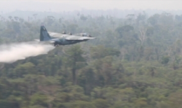 Brasil desplegó un operativo para combatir los incendios