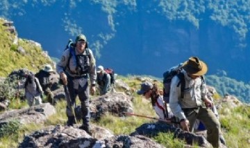 La Escuela de Gobierno otorgó becas para las carreras de Guardaparque y Guías de Montaña