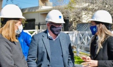 Malena Galmarini y Julio Zamora recorrieron una red de agua que beneficiará a más de 7300 vecinos de Tigre