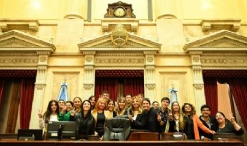 Junto a jóvenes y docentes, Fassi valoró la creación de la Universidad Nacional de la Cuenca del Salado