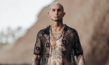 El video viral de Emanuel de Ke Personajes jugando al fútbol en un barrio que causó revuelo