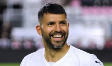 Kun Agüero pidió apoyar a Milei y dijo que "el no tener para comer existe hace años"