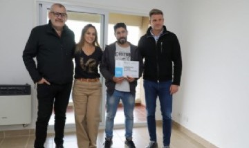 Malena Galmarini y el Ministerio de Desarrollo Territorial y Hábitat entregaron viviendas en Tigre