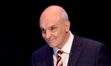 Polémico festejo de José Luis Espert: "Tengo fueros, ¡ahora quiero tetas!"