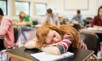 Científicos de la UNQ proponen comenzar las clases escolares una hora más tarde