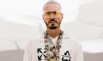 J Balvin y su costado más romántico con un nuevo tema acústico que la rompe en las redes