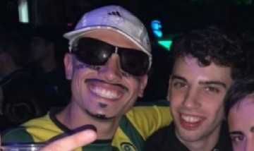 Porque se disfrazó de El Noba, le regalaron 7 tragos y le pidieron más de 15 fotos