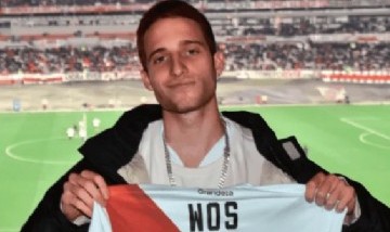 Wos estuvo en el Monumental y se llevó de regalo la nueva camiseta de River