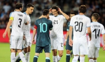 La fuerte pelea entre Messi y Cavani