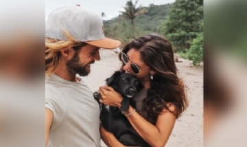 Milagros, Marcos y Chali desde las playas de Santa Teresa, Costa Rica.