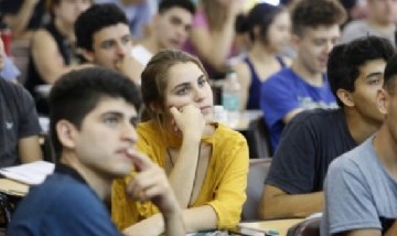 Programa RePreu: La UNLP dará clases de apoyo para ayudar a los ingresantes del 2024