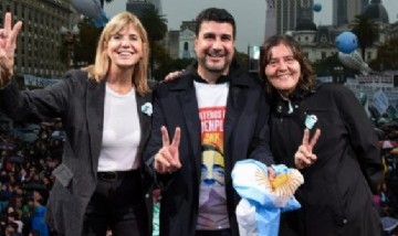 Una multitud desbordó el club Sportivo América para escuchar al precandidato de Cristina en Santa Fe