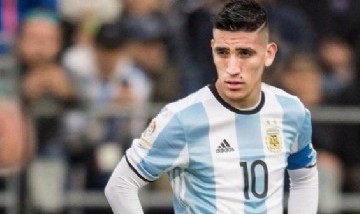 Ricardo Centurión se sumó a la moda de muchos futbolistas y sorprendió en las redes sociales