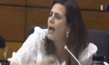 Insólito: diputada paraguaya le cantó "Te felicito" de Shakira a sus opositores